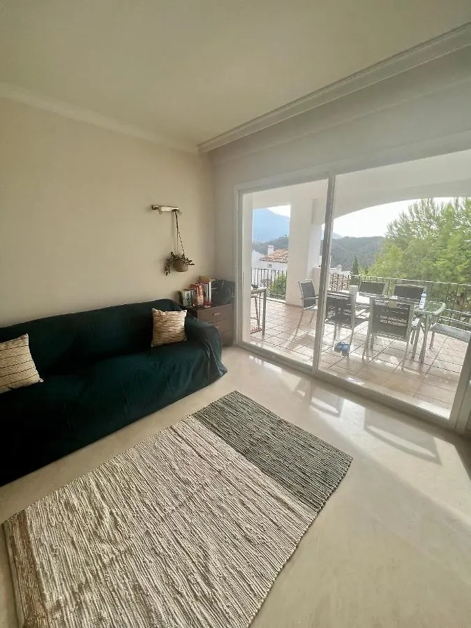Altos De La Quinta II Apartment Marbella